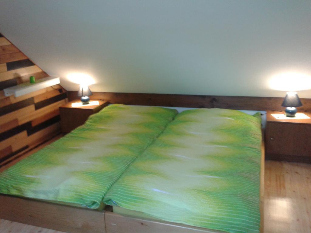 Holiday Home Prdelanca Luče Quarto foto