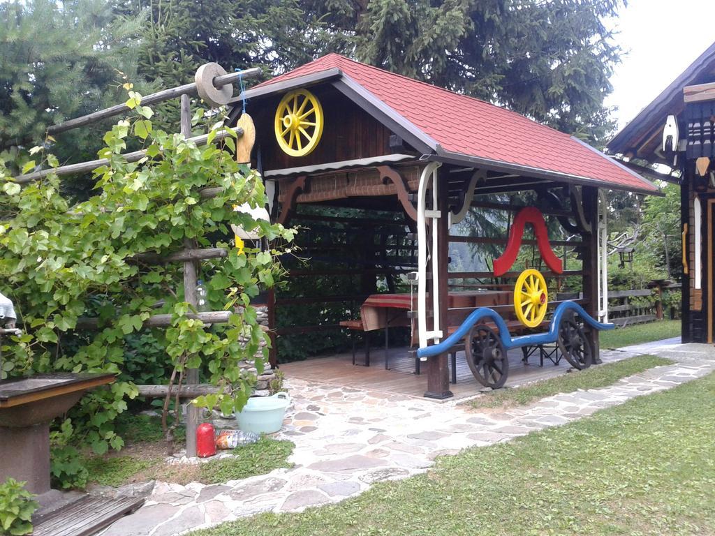 Holiday Home Prdelanca Luče Quarto foto